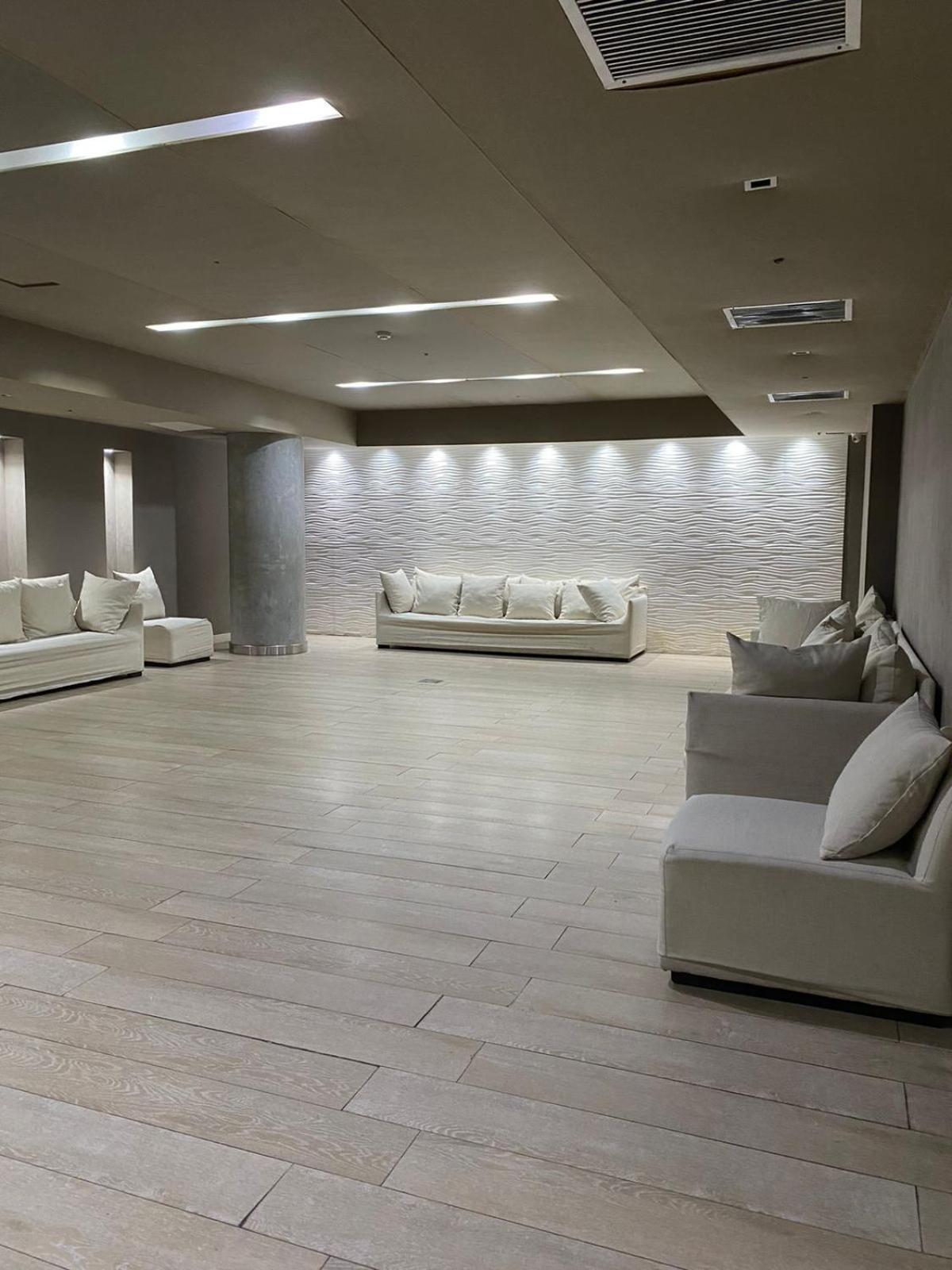 Hermoso Departamento 2 Ambientes Con Estacionamiento